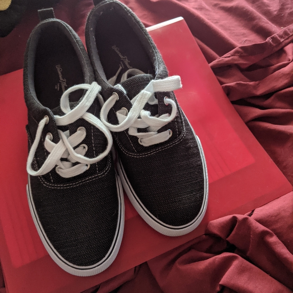 Universal thread shoes
